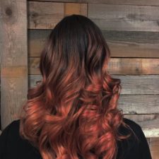 Coiffure ombré rouge - Salon Le Lockal (salon de coiffure à Repentigny)